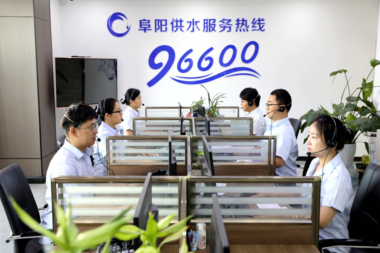 圖六優(yōu)化便民服務(wù)，暢通訴求響應(yīng)渠道.JPG